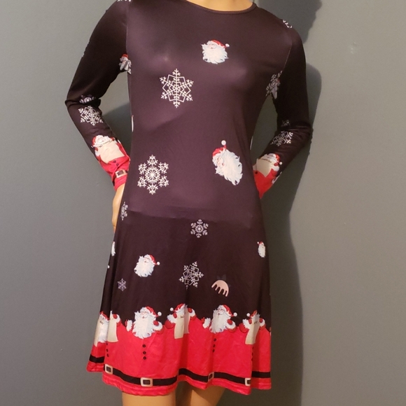 NWOT CHRISTMAS DRESS SIZE MED